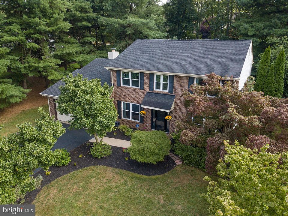 1st image of 19 Hayloft Cir