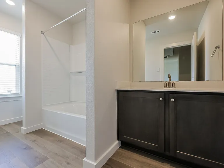 315 Patton Ln — Photo 18