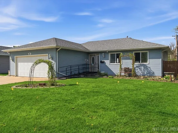 1721 W Galena Blvd, Aurora, IL 60506