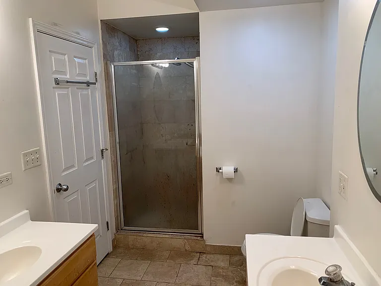 2331 W Harrison St — Photo 16
