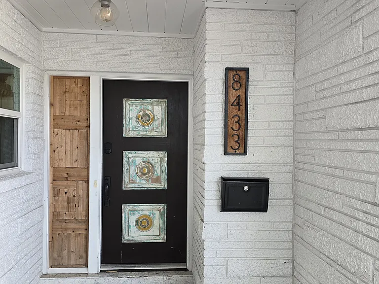 8433 Flagstone Dr — Photo 7
