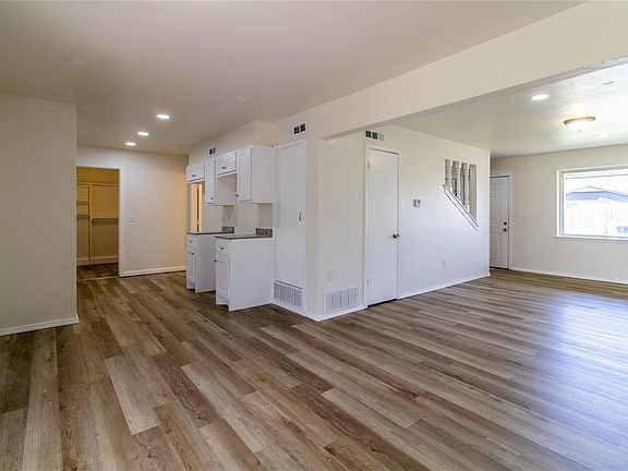 5th image of 2512 SW 86th St