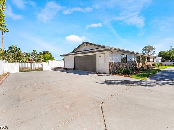 5th image of 5574 S Mojave Rd