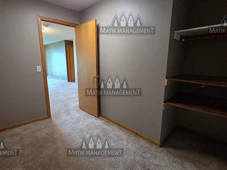 718 10th St SW — Photo 47