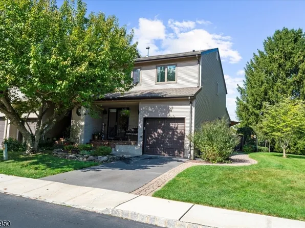 23 Maple Ct, Raritan Twp., NJ 08822