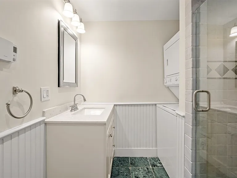 31 Concord Sq #4 — Photo 11