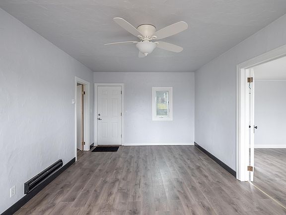 3rd image of 3327 E 17th Ave