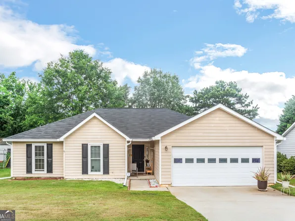1422 Oak Knoll Dr NE, Conyers, GA 30012