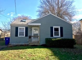 73 3rd St, Belford, NJ 07718