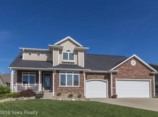 4118 140th St, Urbandale, IA 50323