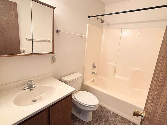 5th image of 112 W Raab Rd #A