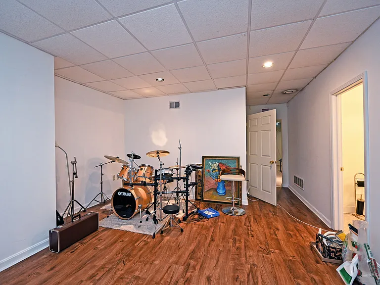 12046 Timberlake Dr — Photo 57