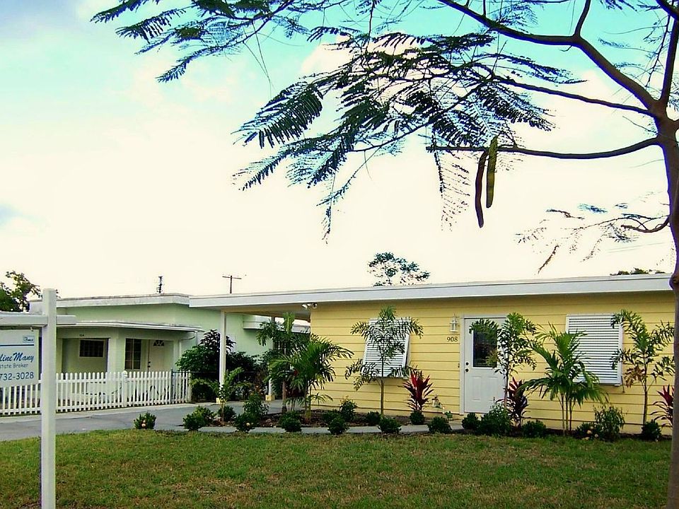 Well maintained and updated. Cheerful. Freshly painted.