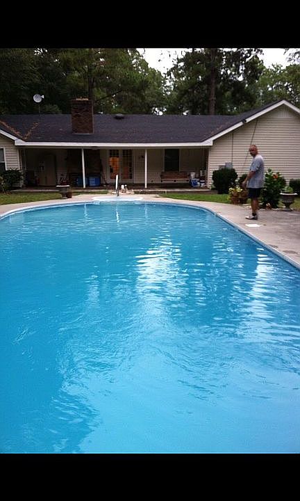 Swimming Pool in back yard 