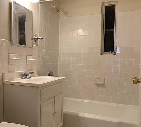 5th image of 380 Park Ave APT B10