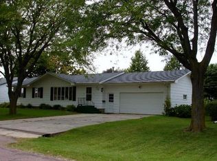 809 S Albert St, Freeman, SD 57029