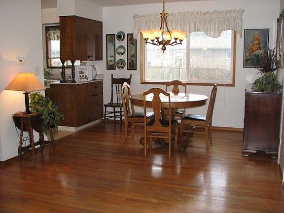 Light-Filled Dining Room