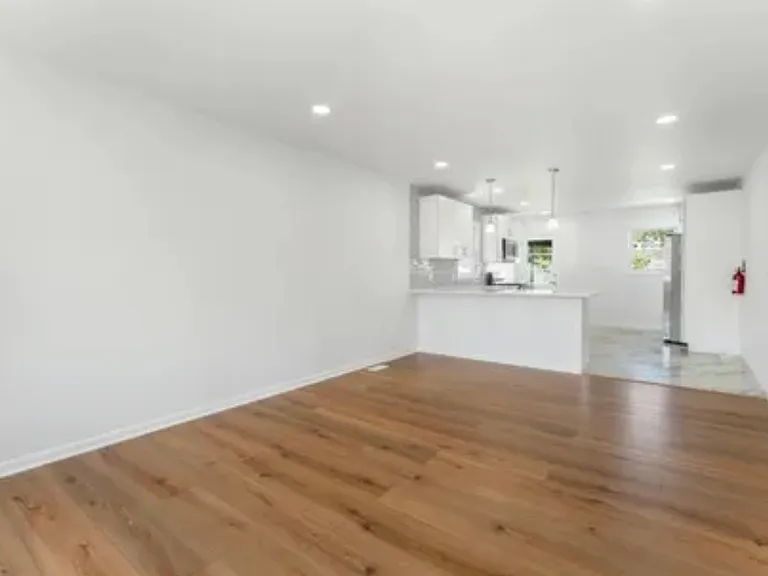 323 S Wood Ave #1 — Photo 3