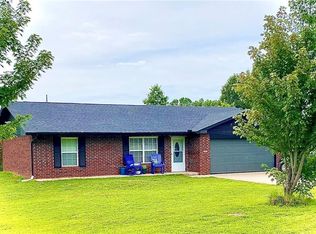 2679 Maple Dr, Harrah, OK 73045