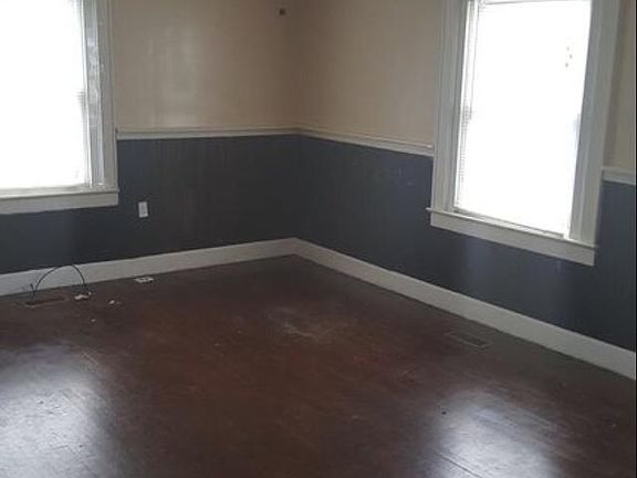 2nd image of 122 Oliver Dr