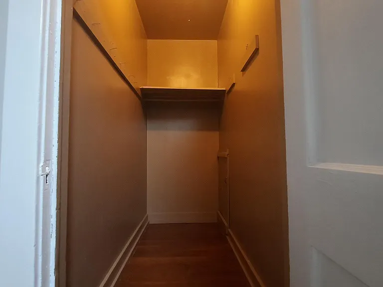 10 Blue Ridge Ave #4 — Photo 8