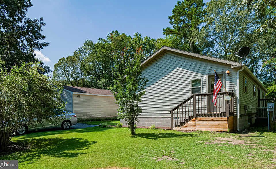 1st image of 32969 Circle Dr