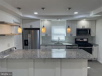 5th image of 6906 Kingston Dr