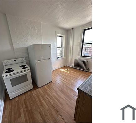 4th image of 138 Orchard St APT 3L