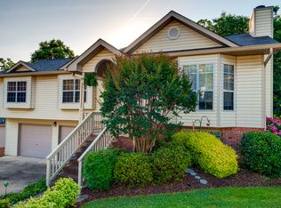 6620 White Tail Dr, Ooltewah, TN 37363
