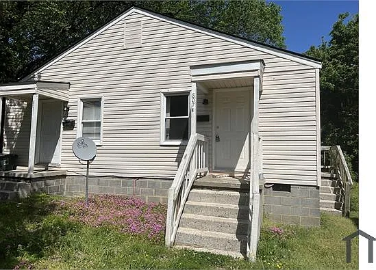 807 Macon St #B
