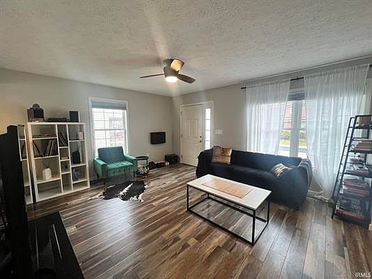 3rd image of 1376 S Cobble Creek Cir