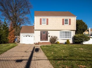1028 Forest Dr, Linden, NJ 07036