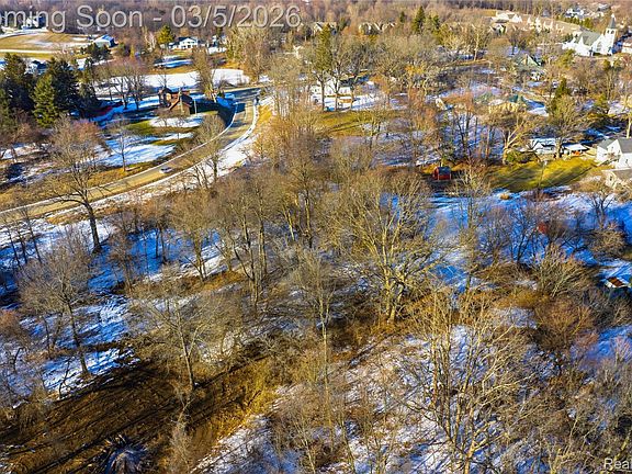 5th image of 4035 Metamora Ridge Rd