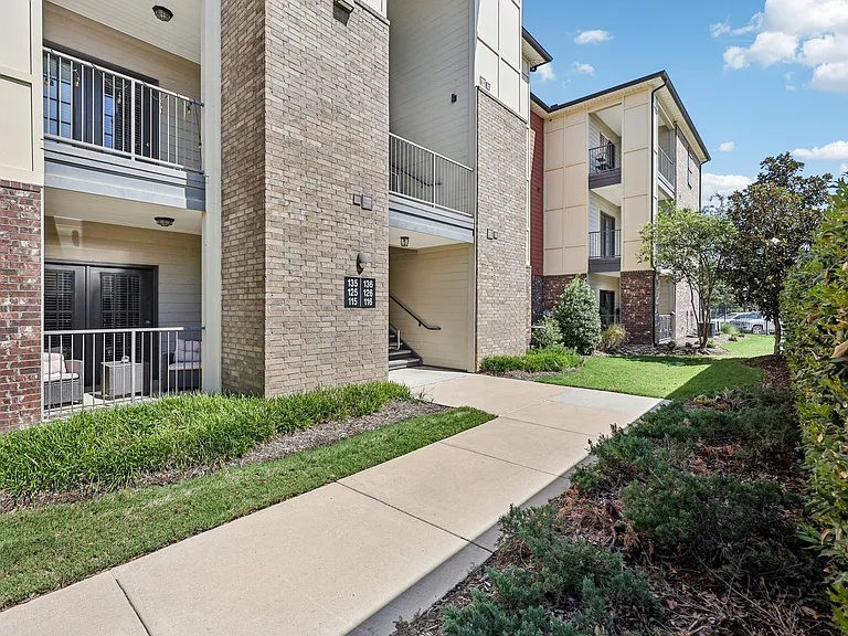 The Landing at Little Elm Apartments — Photo 54