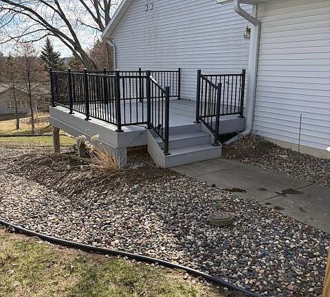 4th image of 407 Dakota Ct N