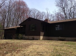 25 Quarry Ridge Rd, Monroe, CT 06468