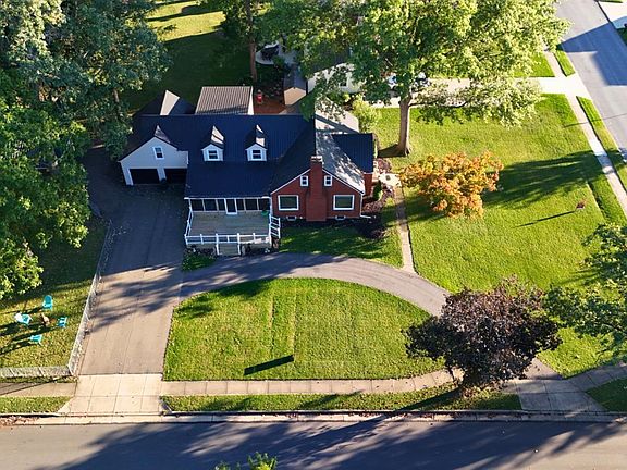 5th image of 805 Maplewood St