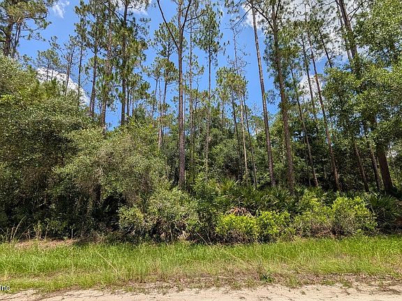 3rd image of 301 WHISPERING PINES Road
