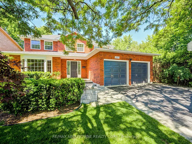1273 Blackthorn Pl — Photo 2