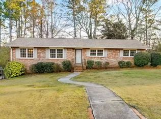250 Thompson Pl, Roswell, GA 30075