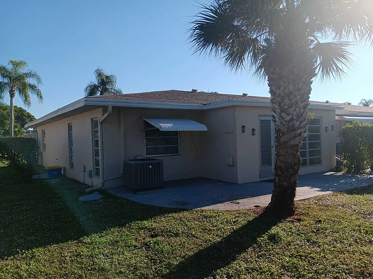 20886 Vinesta Cir #313 — Photo 22