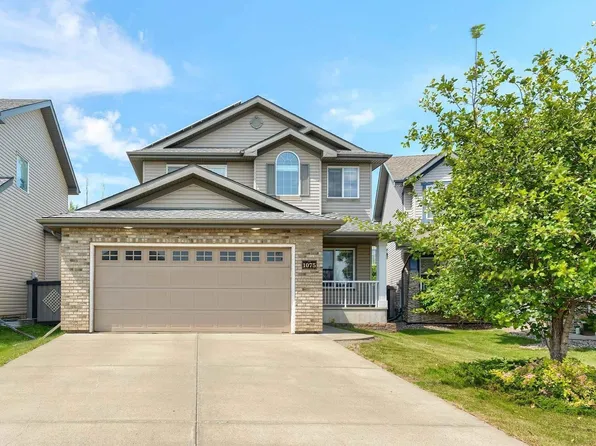 1075 McKinney Grn NW, Edmonton, AB T6R 3S5