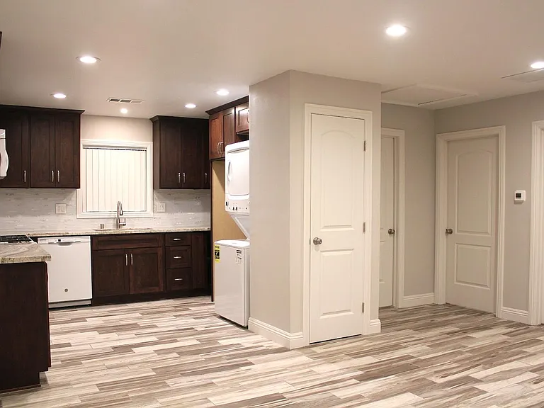 9614 W Cerritos Ave — Photo 11