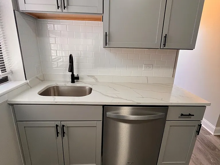 4918 S Vincennes Ave #3R — Photo 3