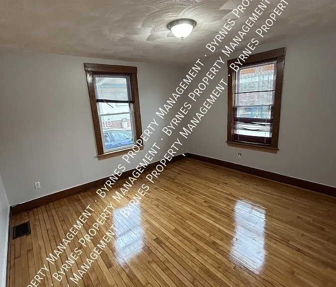 5 Tower St — Photo 9