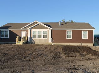 311 Railroad Ave SE, Stanley, ND 58784