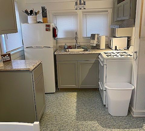 5th image of 1277 Post Rd #124