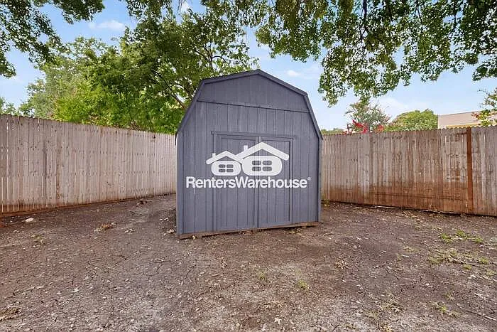 3945 Spoonwood Ln — Photo 44