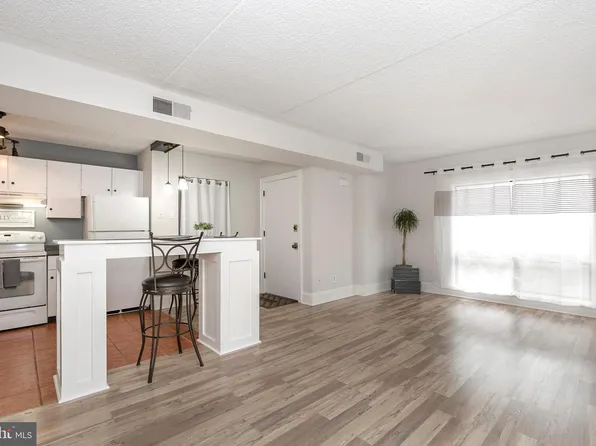 812 Putnam Blvd #A, Wallingford, PA 19086