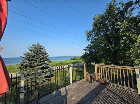 851 Beach Blvd, Hamilton, ON L8H 6Z5